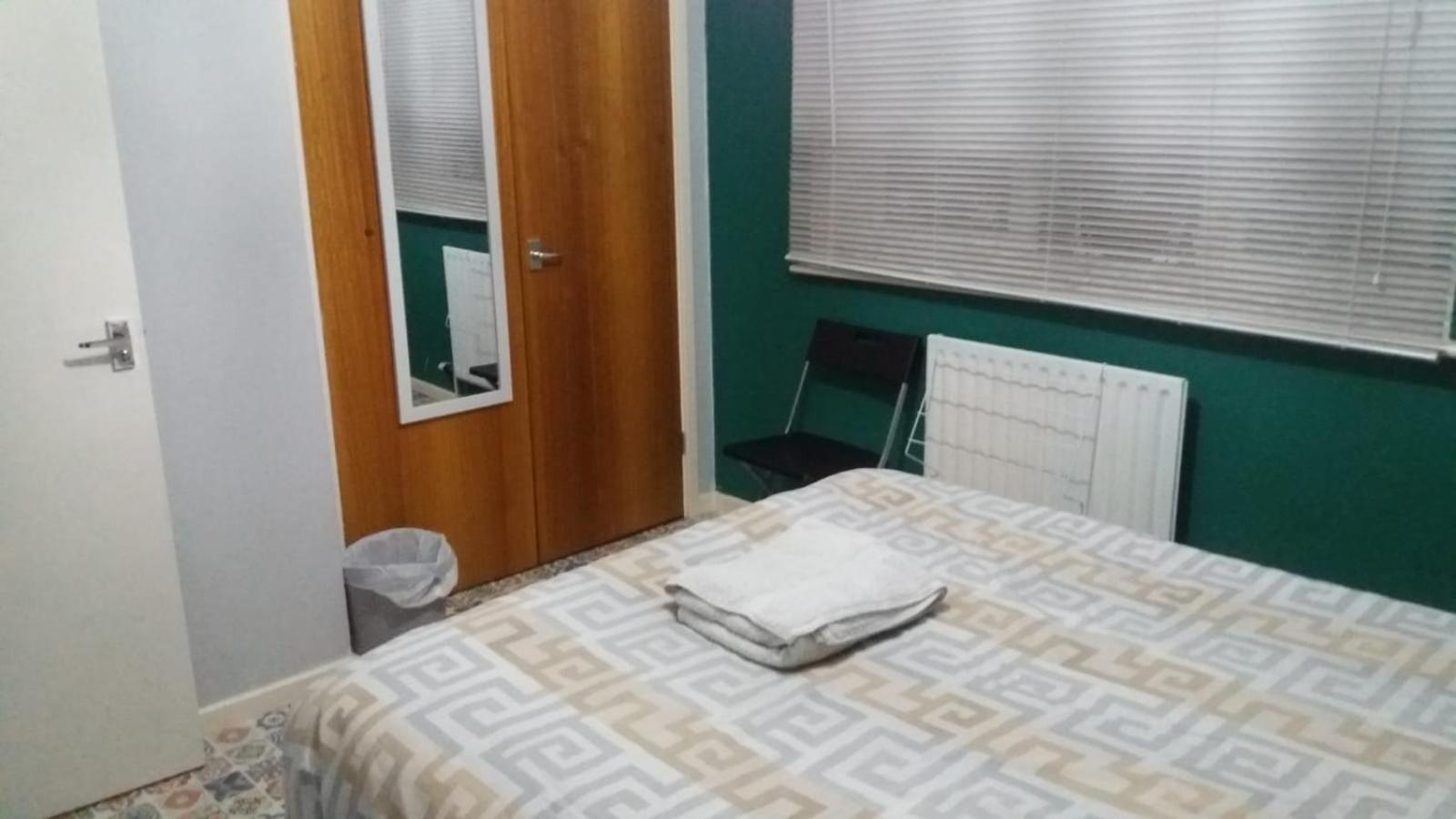 Spacious Double Room Located Within Walking Distance To Seaside And Town Dover Exterior photo