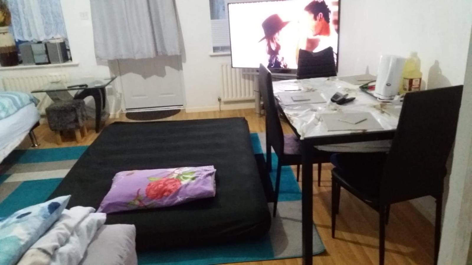 Spacious Double Room Located Within Walking Distance To Seaside And Town Dover Exterior photo